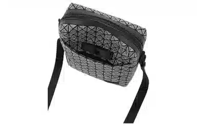 ISSEY MIYAKE Voyager