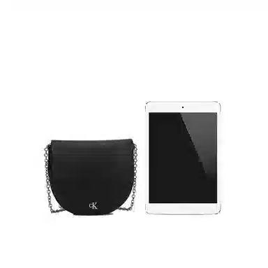 Calvin Klein Saddle Bag Space Black