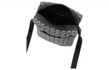 ISSEY MIYAKE Voyager