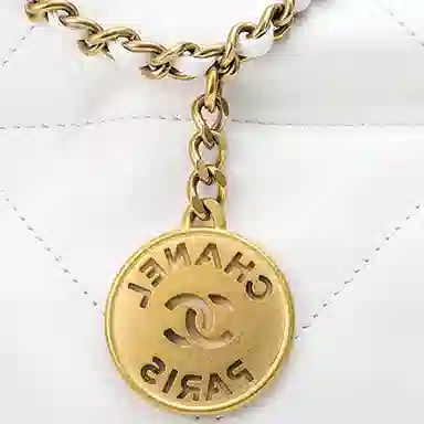 CHANEL 22Bag 24C Logo