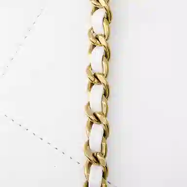 CHANEL 22Bag 24C Logo