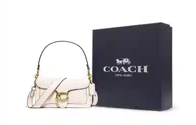 COACH Tabby 26 Logo