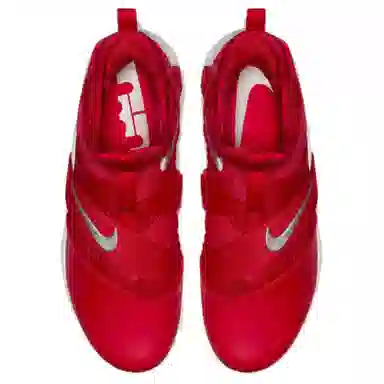 Nike zoom soldier 12