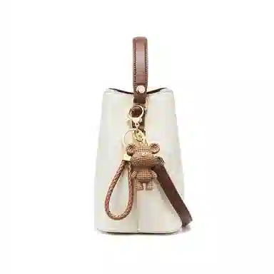 红蜻蜓 精致小众设计平纹高质感锁扣通勤 夏季妈妈包 牛皮 水桶包单肩包手提包斜挎包 常规 女款 米白色