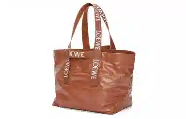 LOEWE Fold Shopper logo 23