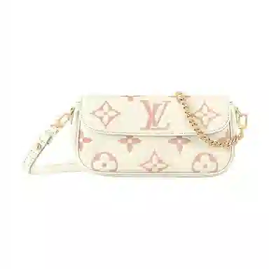 Louis Vuitton Ivy