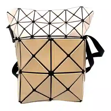 ISSEY MIYAKE Lucent Nest