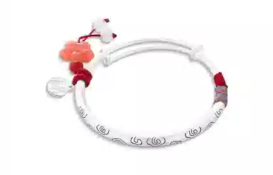 999