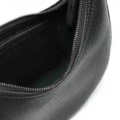 LONGCHAMP Roseau Essential 21 Logo