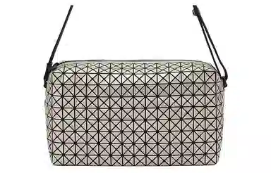 ISSEY MIYAKE SADDLE BAG