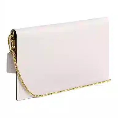 COACH Essential 27 Logo