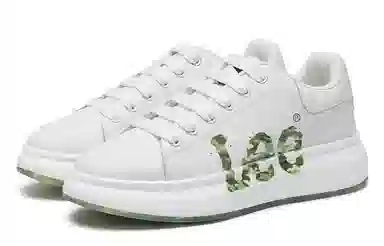 Lee Sneakers