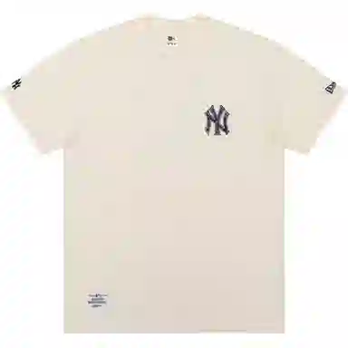 New Era x MLB SS24 New York Yankees Dragon Edition Ivory Tee