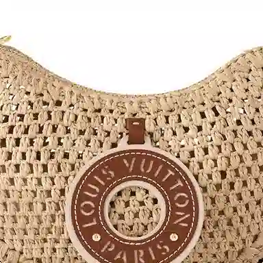 LOUIS VUITTON Croissant