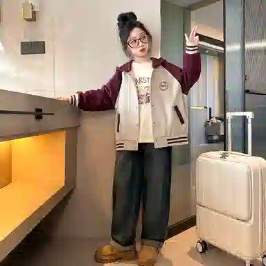迷乐童堡 外套洋气时髦上衣女大童连帽拼色宽松时髦棒球服 儿童款 杏色