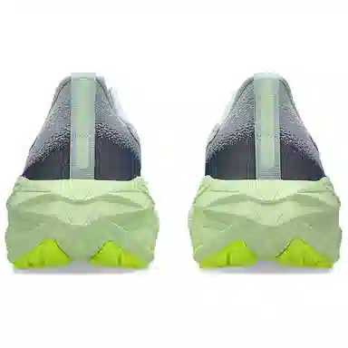 Asics Novablast 4