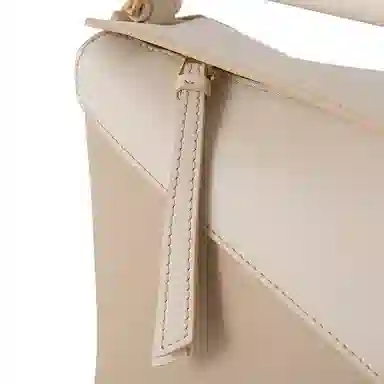 LOEWE Puzzle Edge