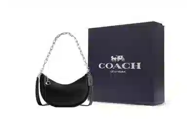 COACH Mira 24