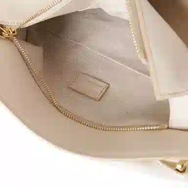 LOEWE Puzzle Edge