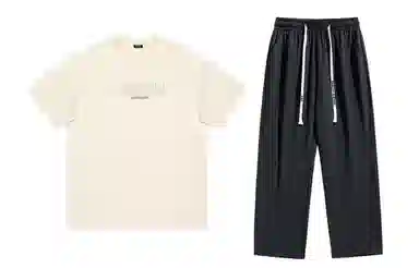 URBAN AUTHENTIC logoT