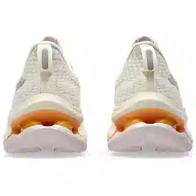 Asics Gel-Kinsei Max Brown