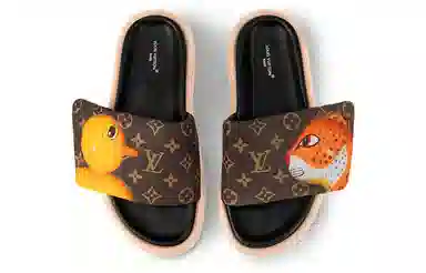 LOUIS VUITTON Pillow