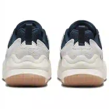 Nike Tech Hera