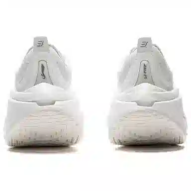LiNing 3 ESSENTIAL