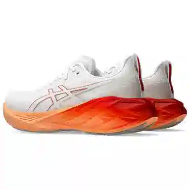 Asics Novablast 4
