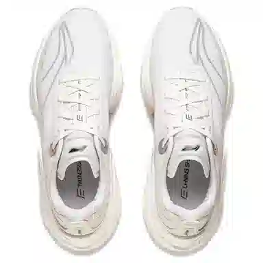 LiNing 3 ESSENTIAL