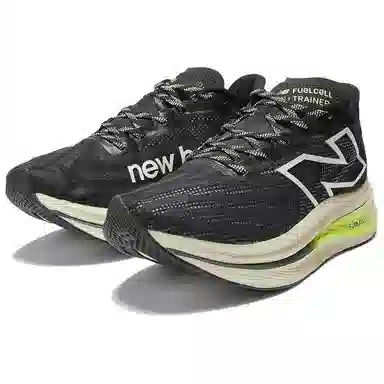 New Balance FuelCell SuperComp Trainer v2