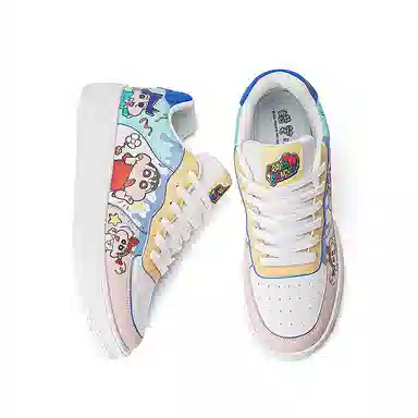 Crayon Shinchan Love Pair Low Sneakers