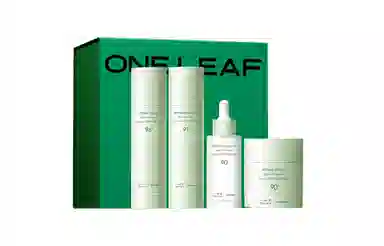 一叶子 修护保湿礼盒护肤套装 清爽滋润 任何肤质 四件套