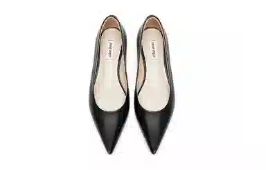 NINE WEST