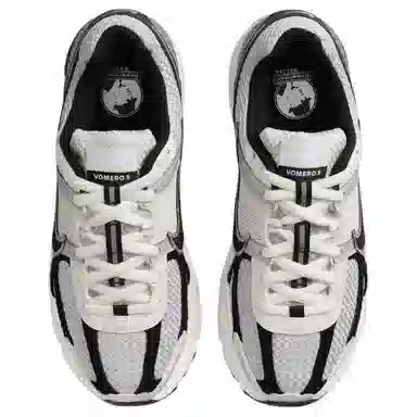 Nike Air Zoom Vomero 5