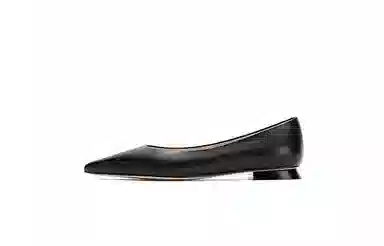 NINE WEST