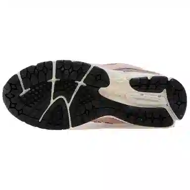 New Balance NB 2002R