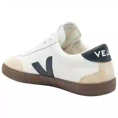 VEJA Volley Low White