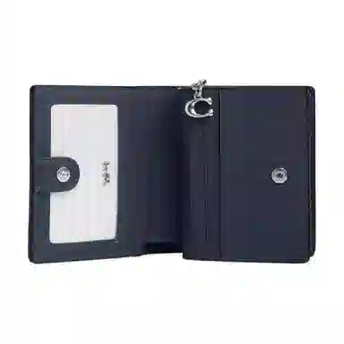 COACH Snap Wallet 11 Logo