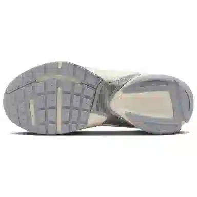 Nike AL8