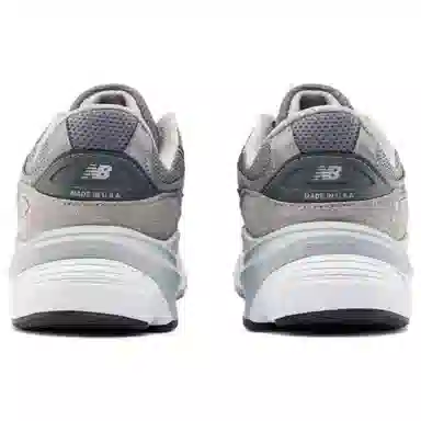 New Balance V6