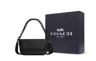 COACH Charter 18