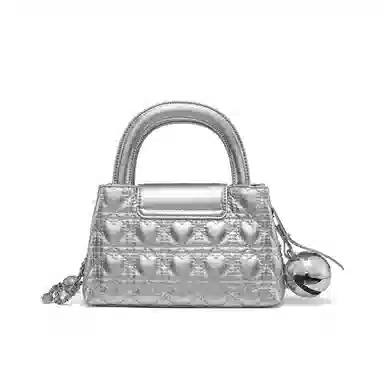 红蜻蜓 高质感时尚设计纯色复古爱心压花 牛皮拼超纤合成革 斜挎手提包 常规 女款 经典黑/银色