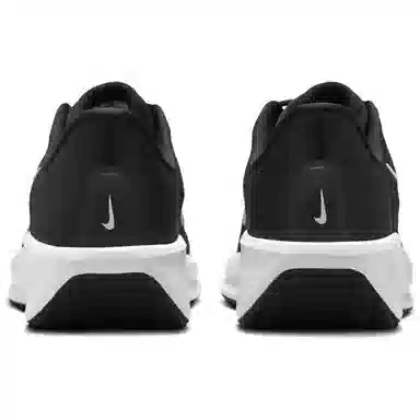 Nike Quest 6
