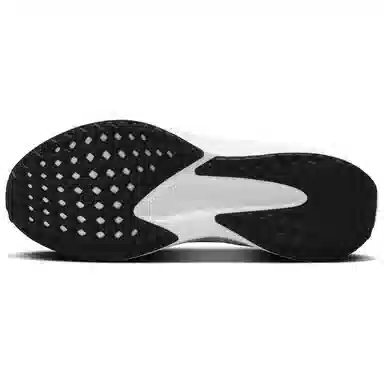 Nike Quest 6