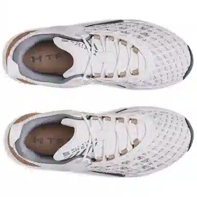 Under Armour Tribase Reign 5