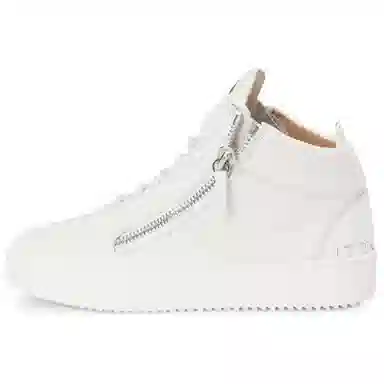 giuseppe zanottiGZ Kriss