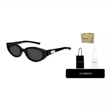 Gentle Monster x Jennie Cat Eye Sunglasses Black