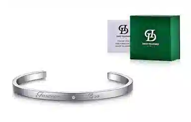 DAISY FELLOWES Eternal Love Bracelet
