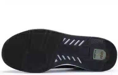 910